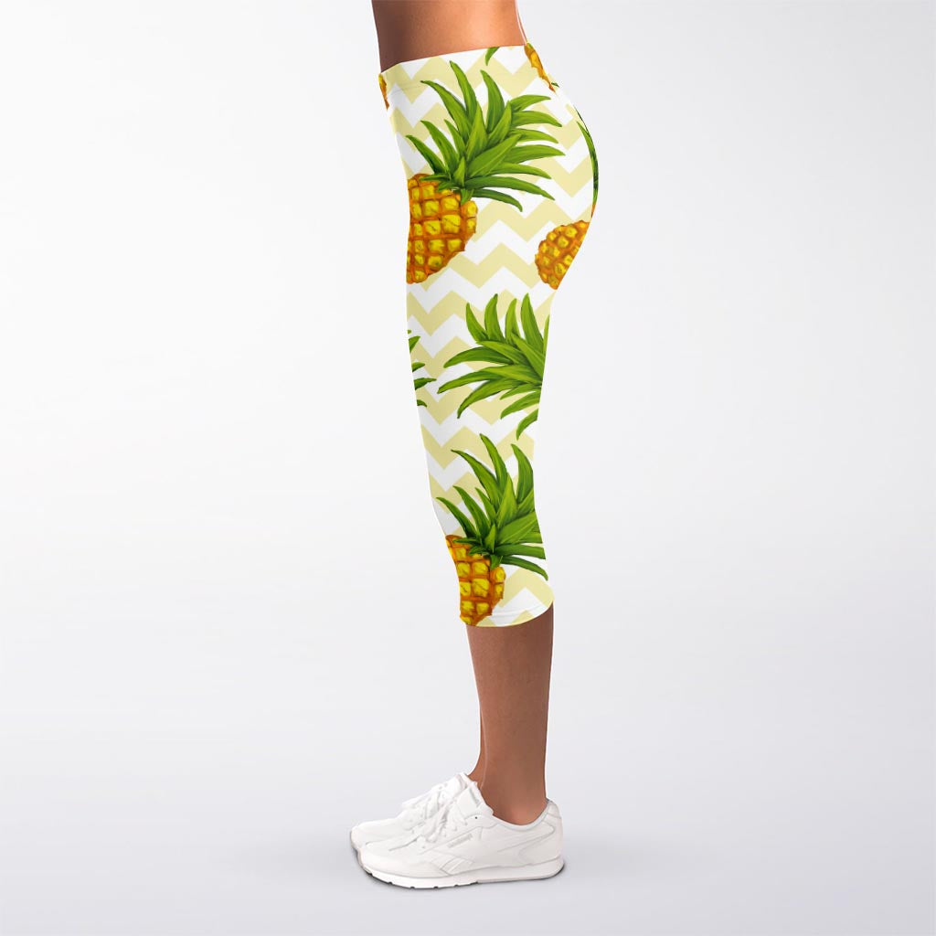 Beige Zig Zag Pineapple Pattern Print Women's Capri Leggings