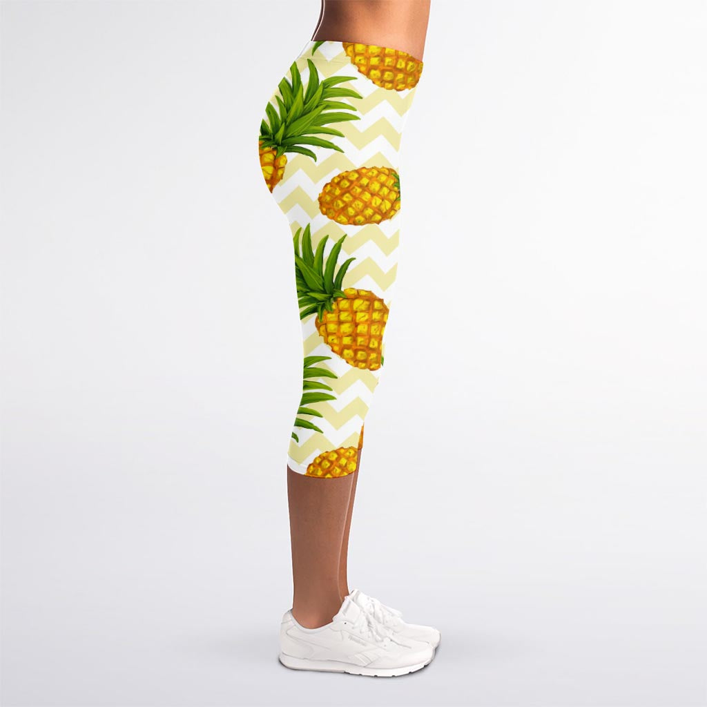 Beige Zig Zag Pineapple Pattern Print Women's Capri Leggings