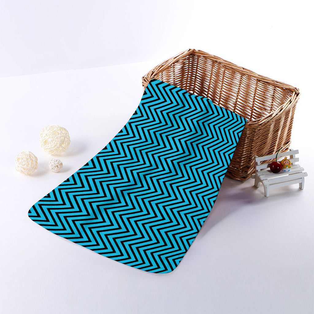 Black And Blue Chevron Pattern Print Towel