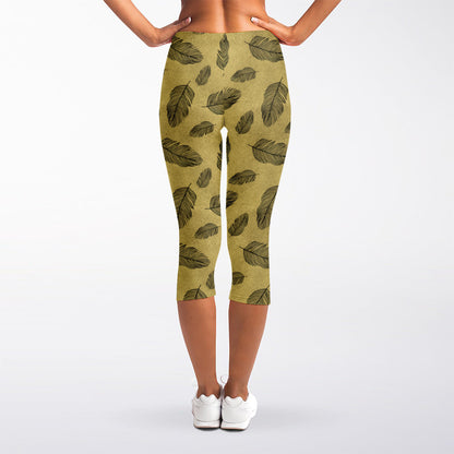 Black And Gold Feather Pattern Print Women's Capri Leggings
