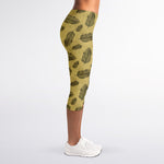 Black And Gold Feather Pattern Print Women's Capri Leggings