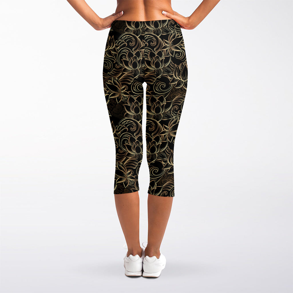 Black And Gold Lotus Pattern Print Women's Capri Leggings