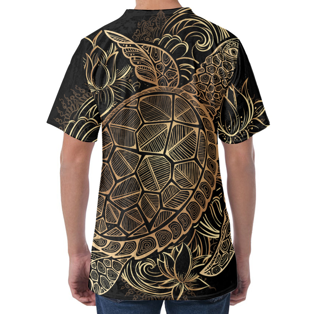 Black And Gold Sea Turtle Print Men's Velvet T-Shirt