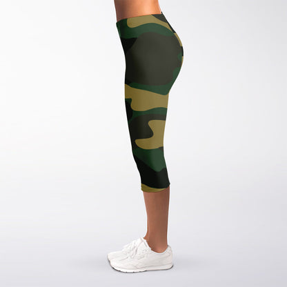 Black And Green Camouflage Print Women's Capri Leggings