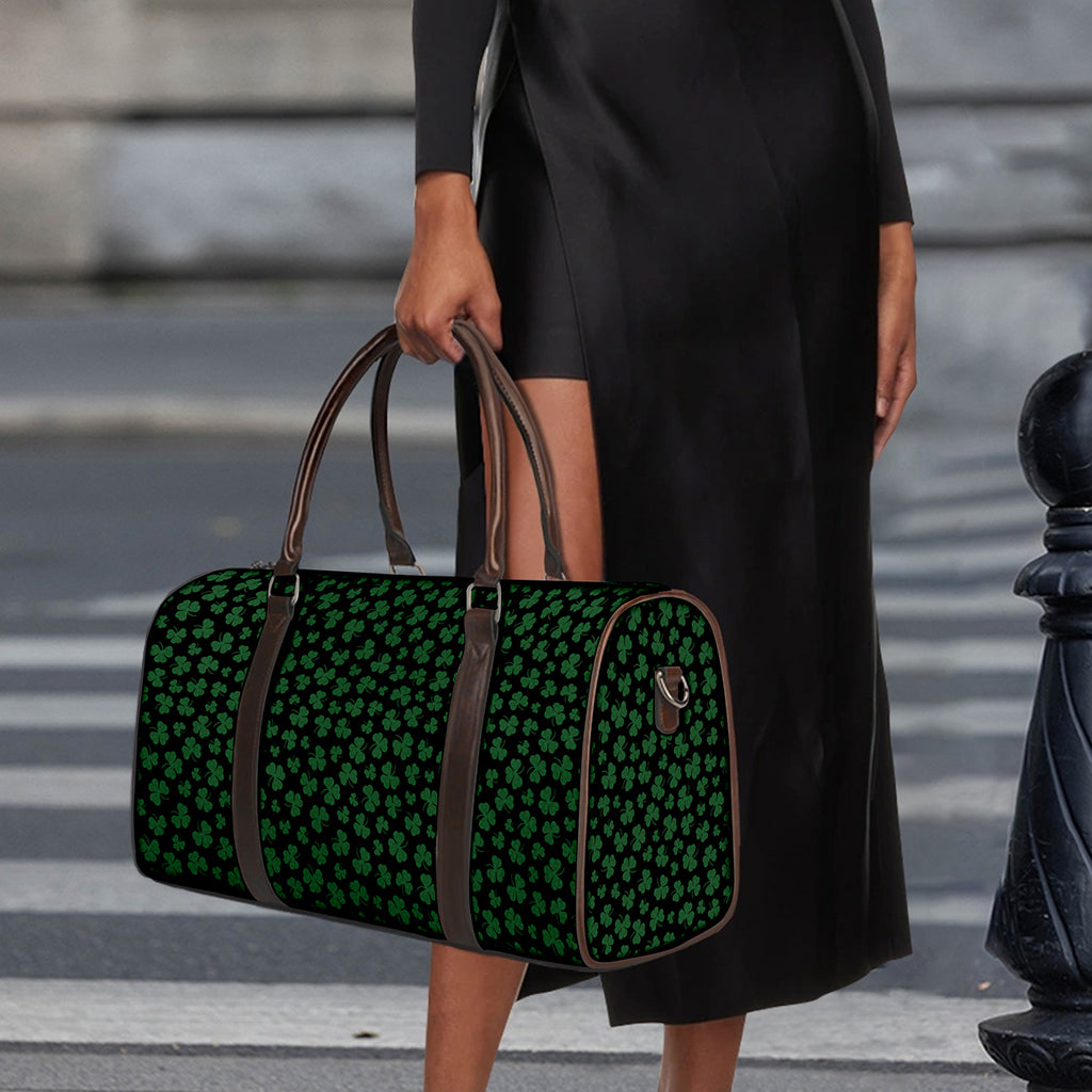 Black And Green Shamrock Pattern Print Duffle Bag