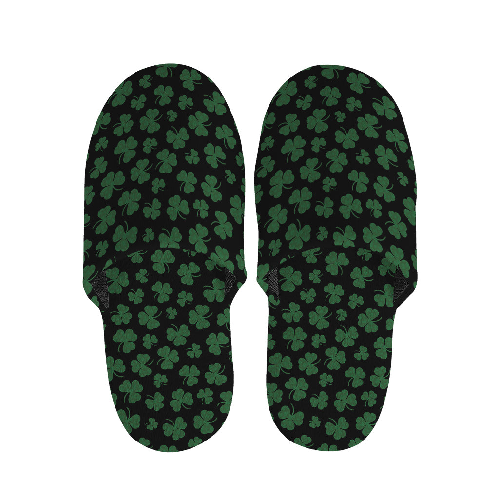 Black And Green Shamrock Pattern Print Slippers
