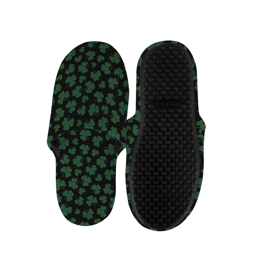Black And Green Shamrock Pattern Print Slippers