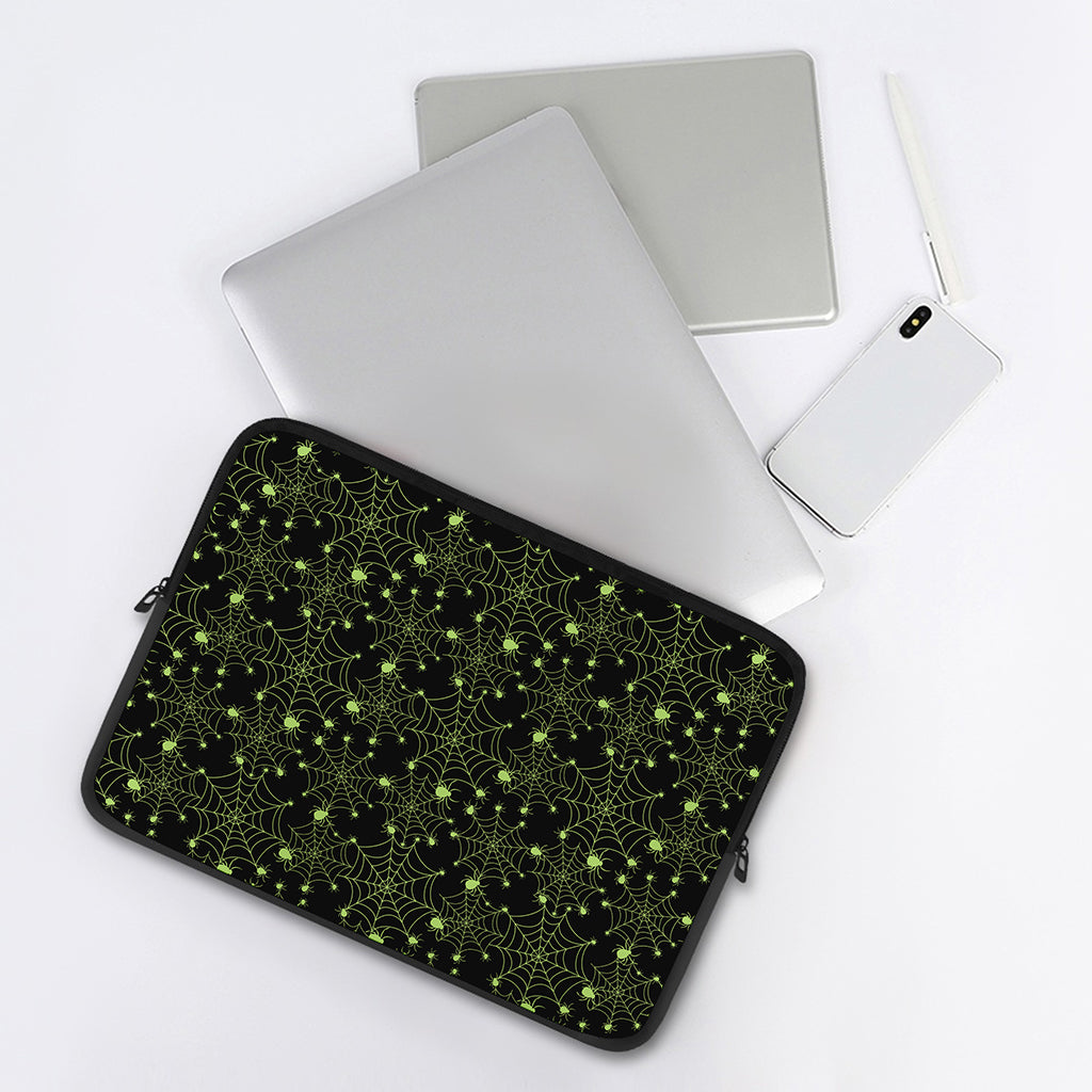 Black And Green Spider Web Pattern Print Laptop Sleeve