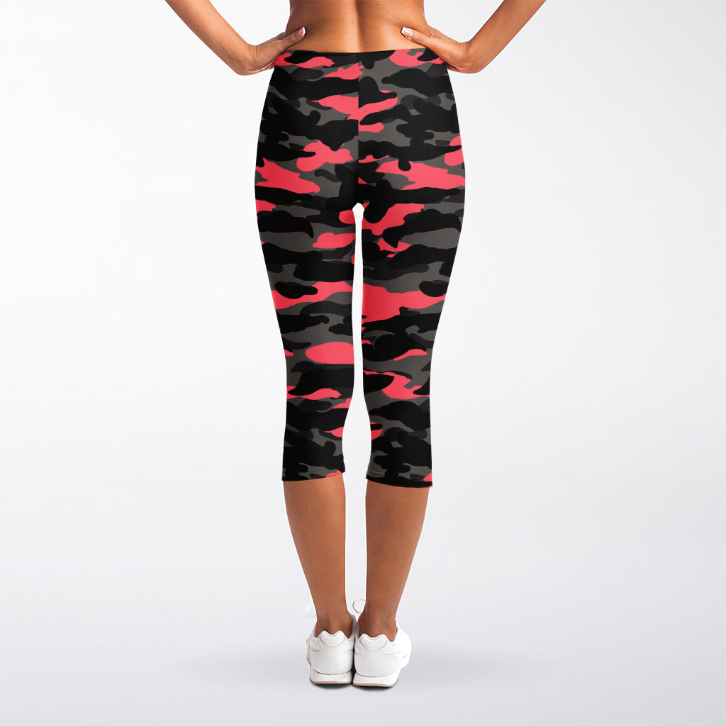 Black And Pink Camouflage Print Women's Capri Leggings