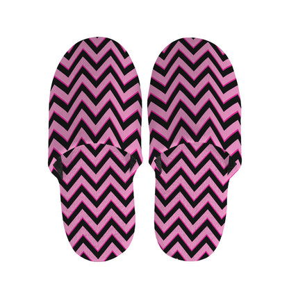 Black And Pink Chevron Pattern Print Slippers