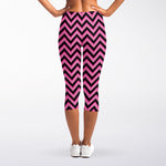 Black And Pink Chevron Pattern Print Women's Capri Leggings