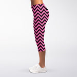 Black And Pink Chevron Pattern Print Women's Capri Leggings