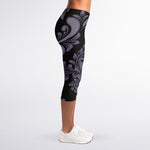 Black And Purple Damask Pattern Print Women's Capri Leggings
