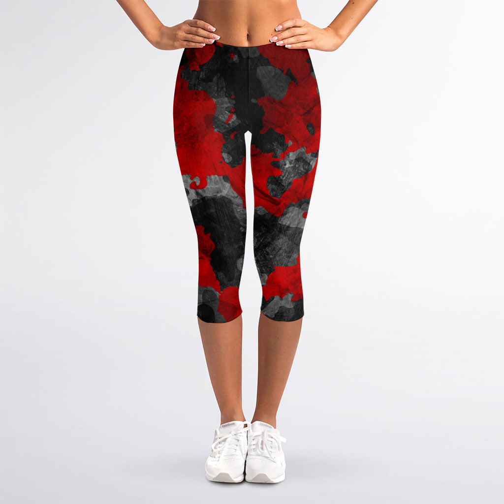 Black And Red Camouflage Print Women's Capri Leggings