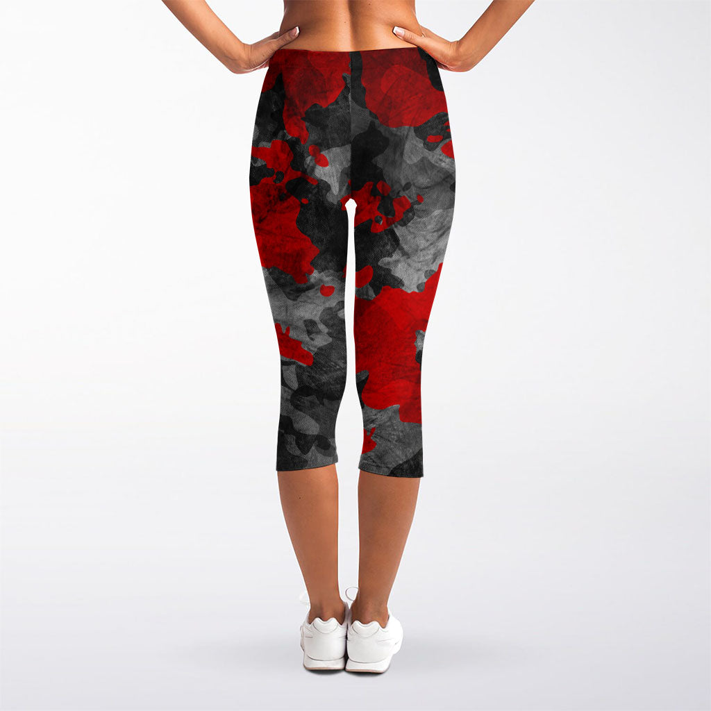 Black And Red Camouflage Print Women's Capri Leggings