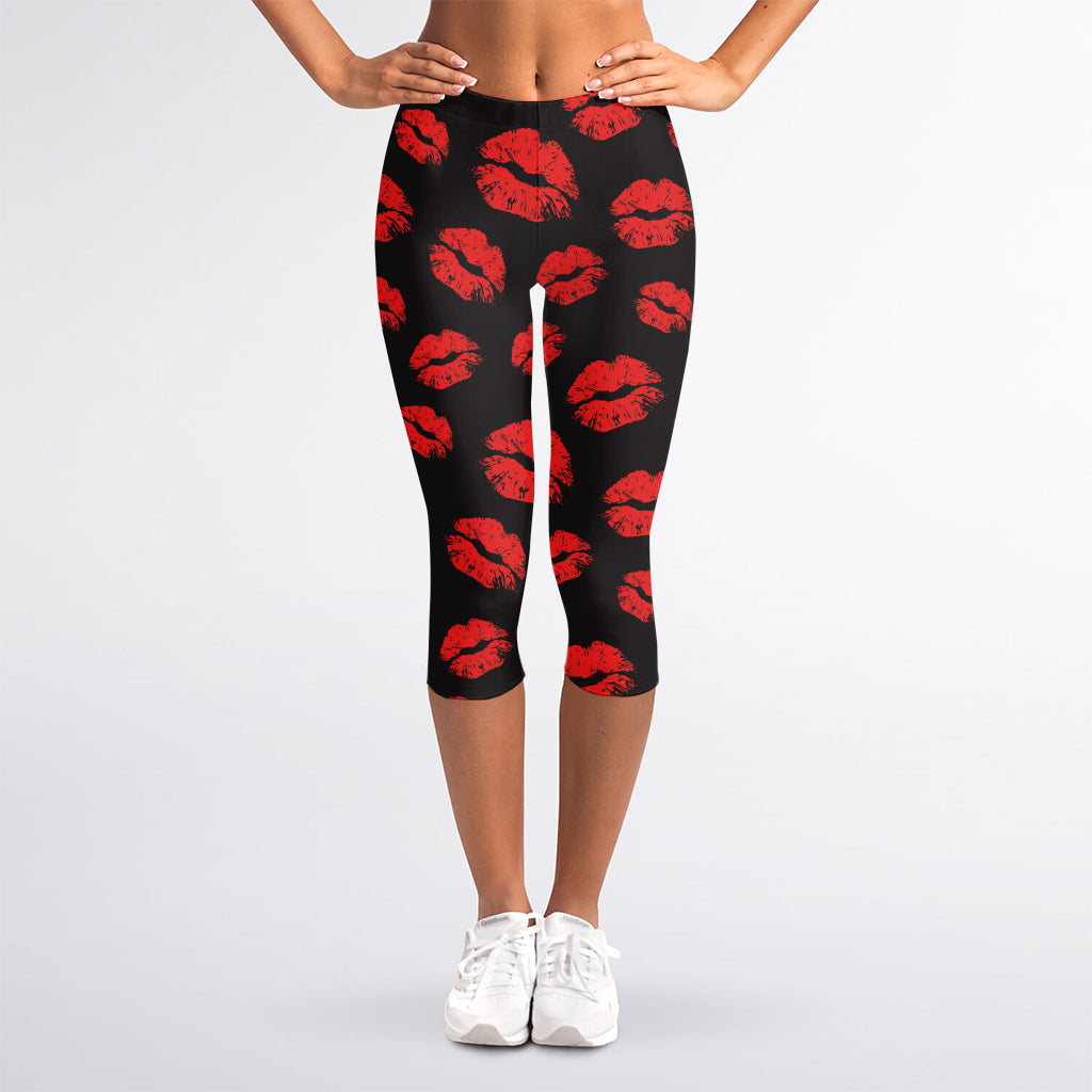 Black And Red Lips Pattern Print Women's Capri Leggings