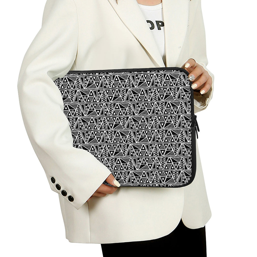 Black And White African Ethnic Print Laptop Sleeve