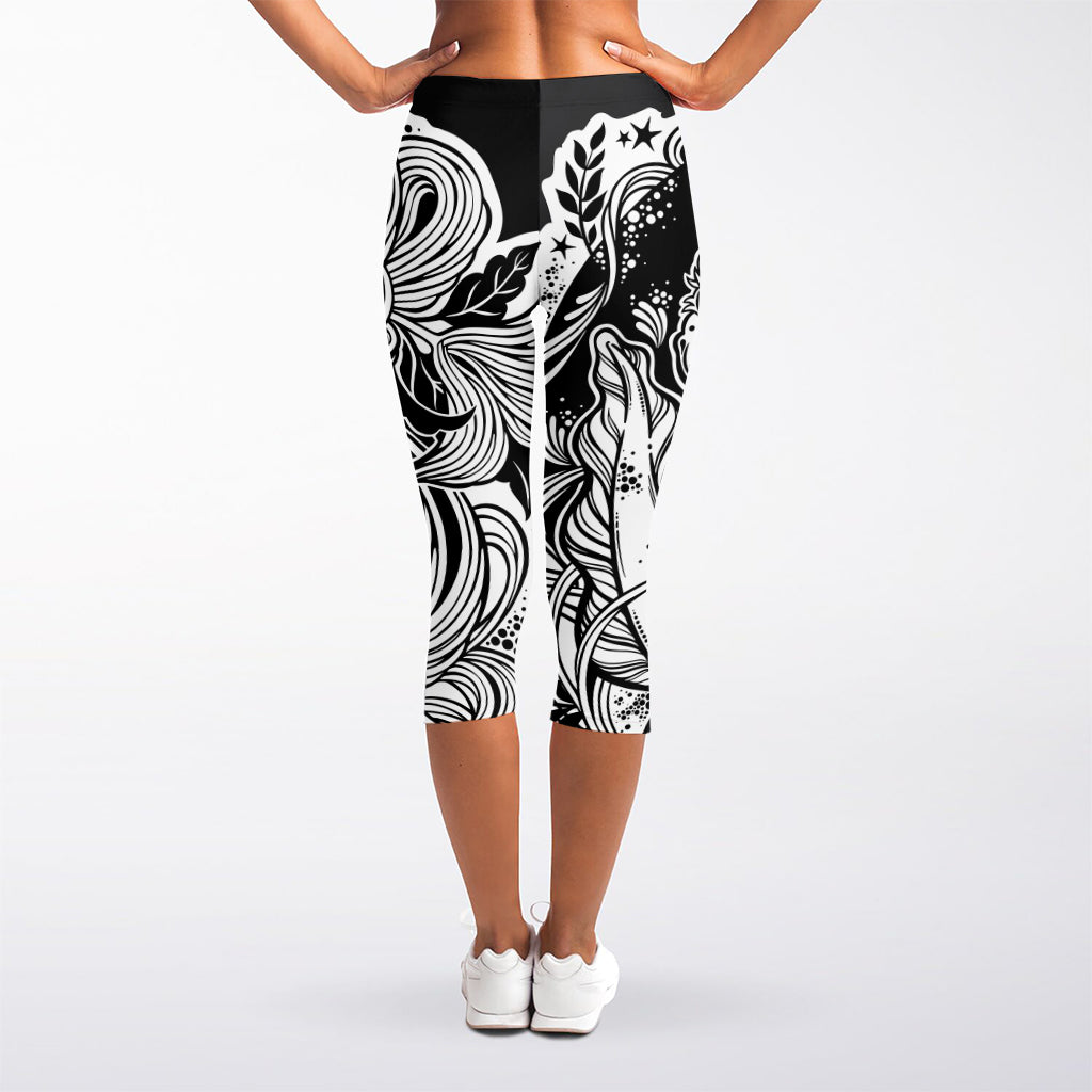 Black And White Axolotl Print Women's Capri Leggings