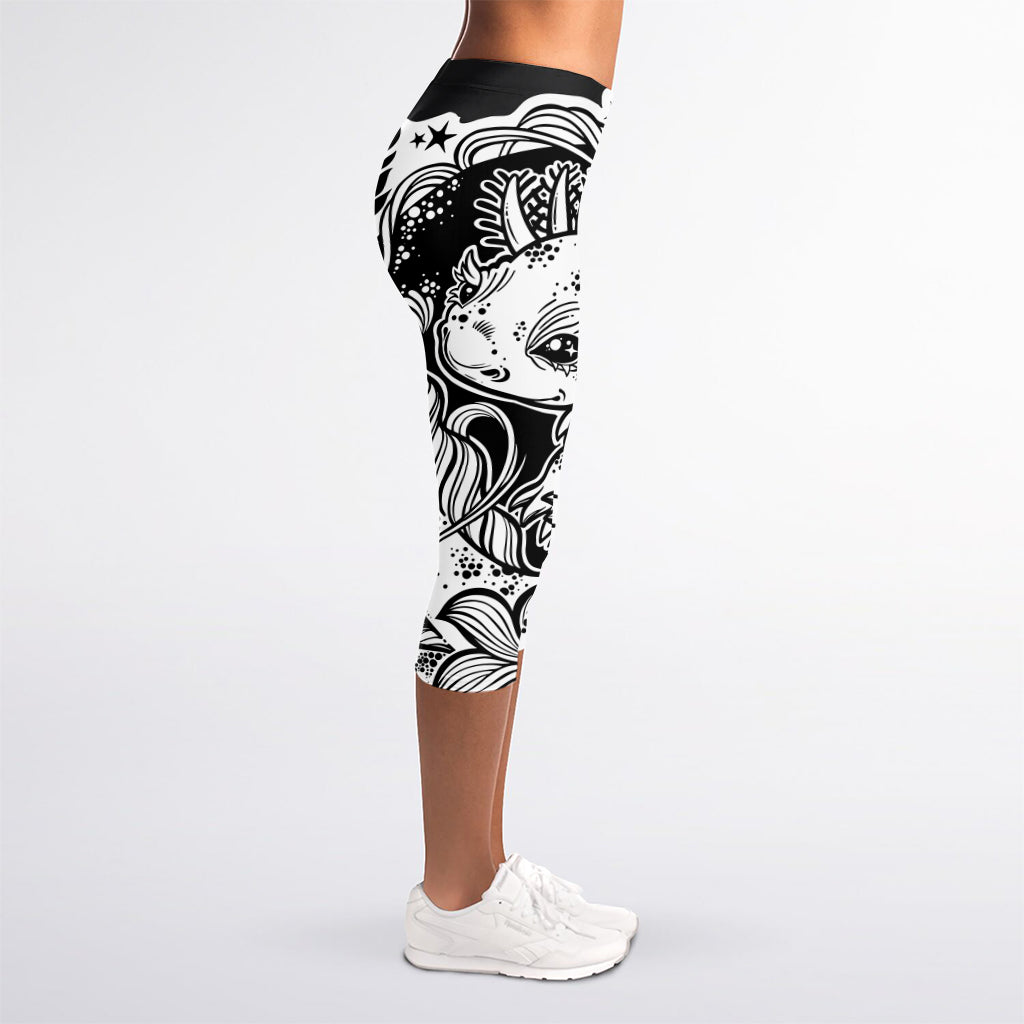 Black And White Axolotl Print Women's Capri Leggings