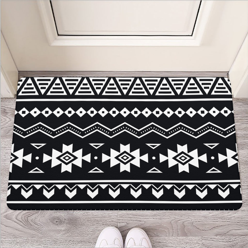 Black And White Aztec Pattern Print Rubber Doormat