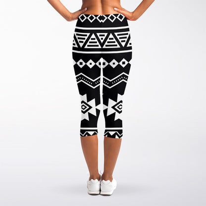 Black And White Aztec Pattern Print Women's Capri Leggings