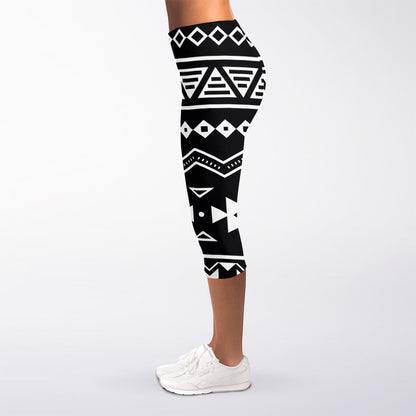 Black And White Aztec Pattern Print Women's Capri Leggings