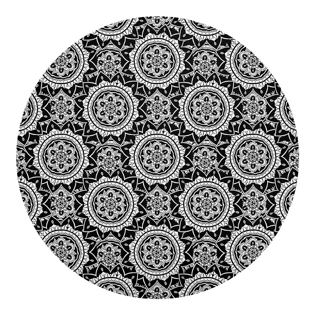 Black And White Boho Mandala Print Round Blanket