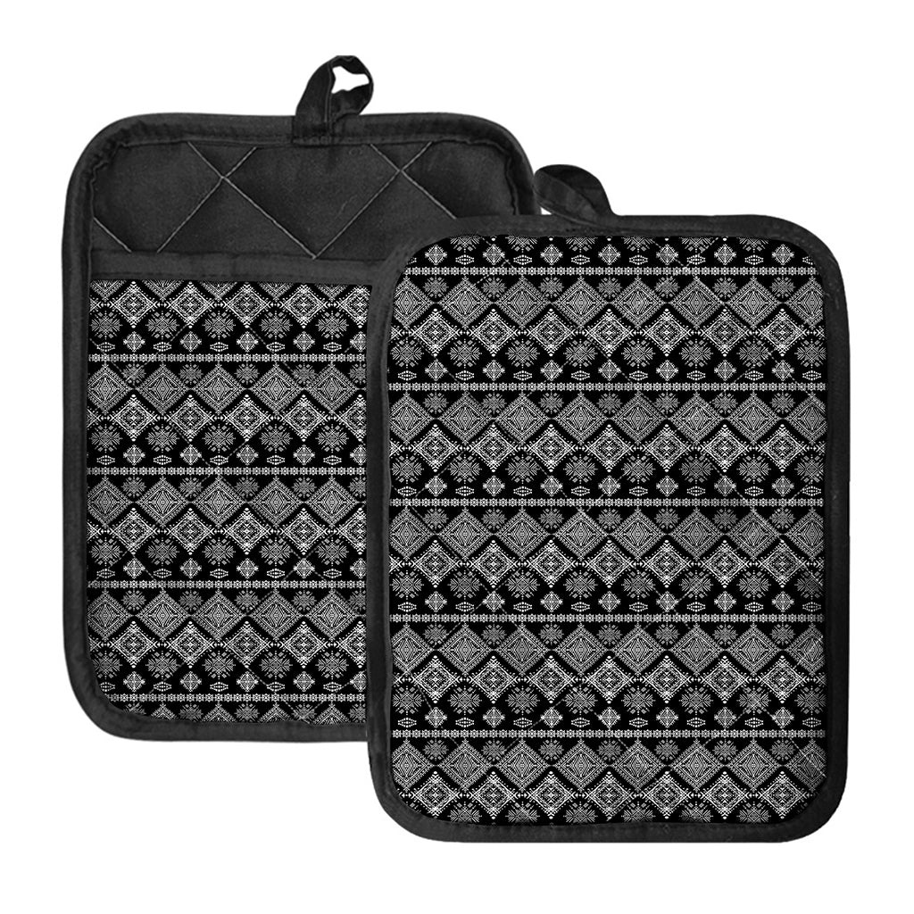 Black And White Boho Tribal Print Pot Holders With Pocket