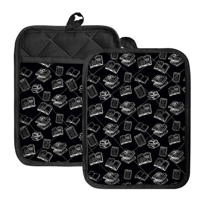 Black And White Books Pattern Print Pot Holders With Pocket