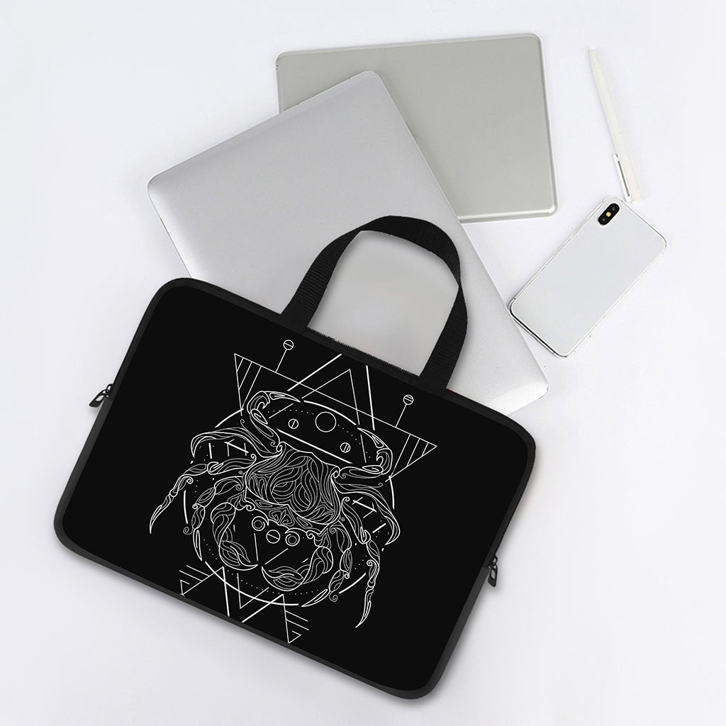 Black And White Cancer Sign Print Laptop Sleeve With Handle