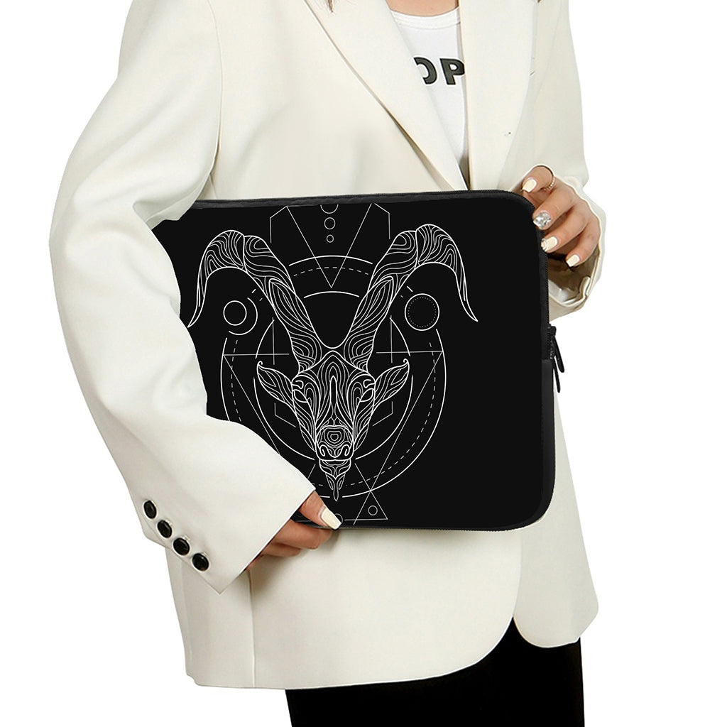 Black And White Capricorn Sign Print Laptop Sleeve