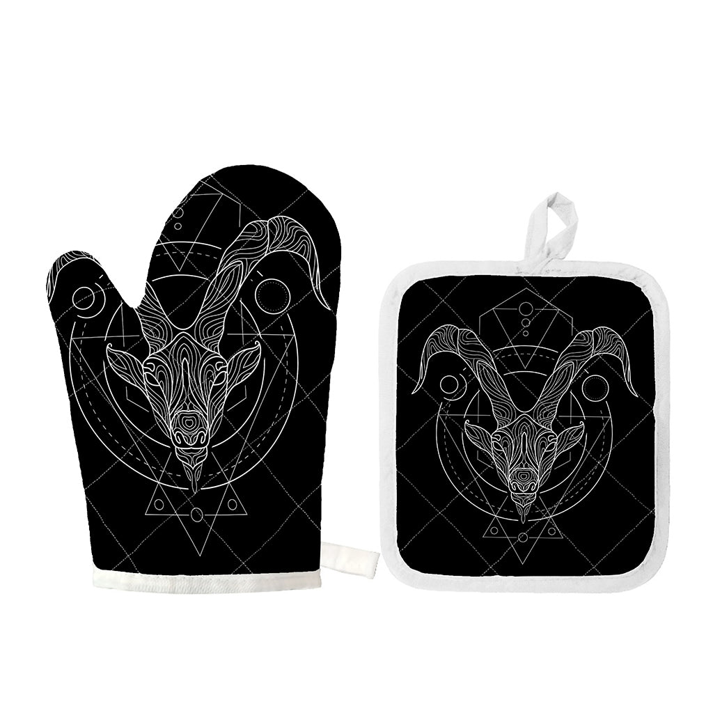 Black And White Capricorn Sign Print Oven Mitt And Pot Holder Set