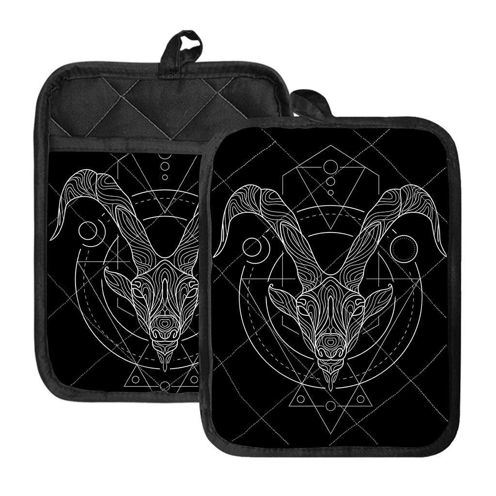 Black And White Capricorn Sign Print Pot Holders With Pocket