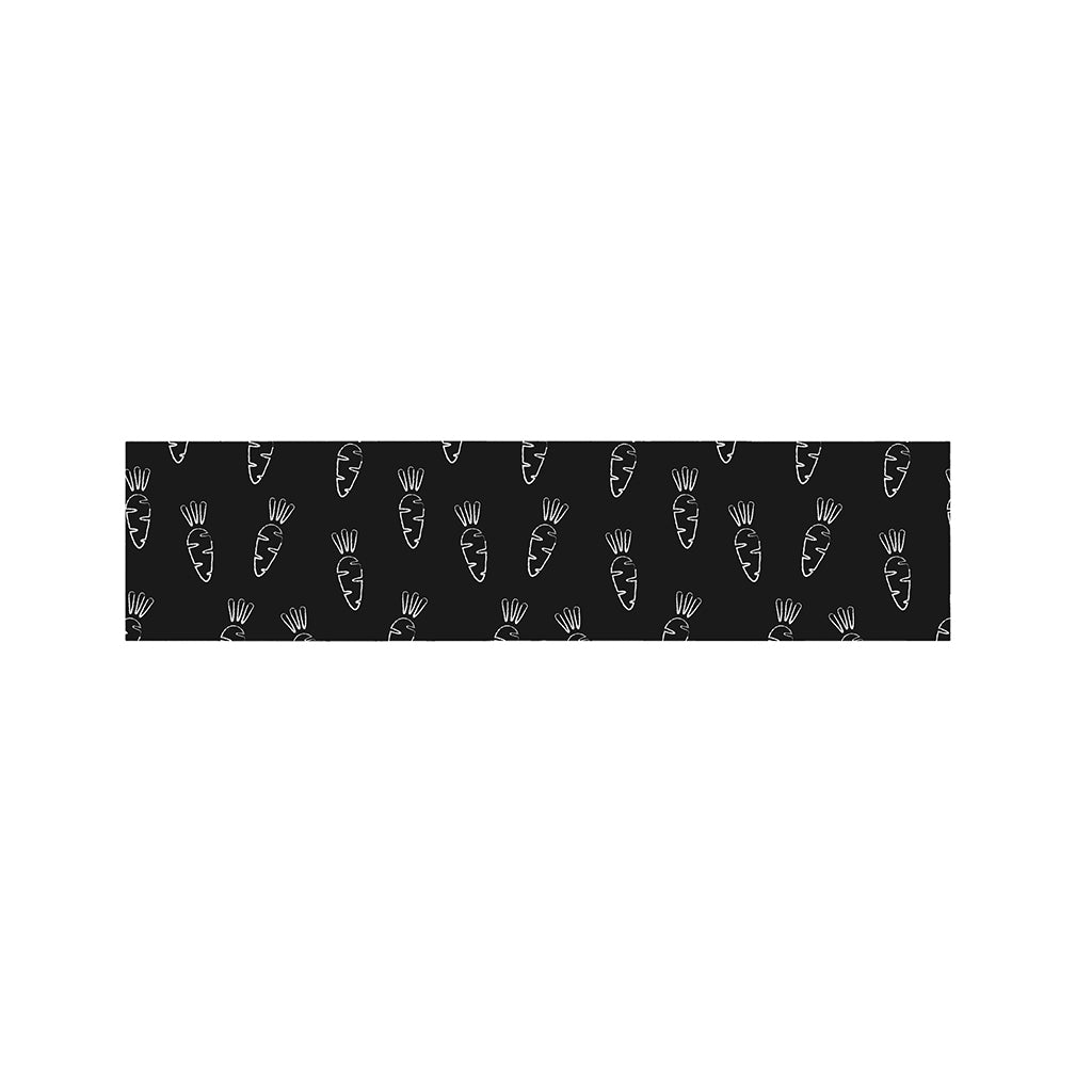 Black And White Carrot Pattern Print Bed Runner