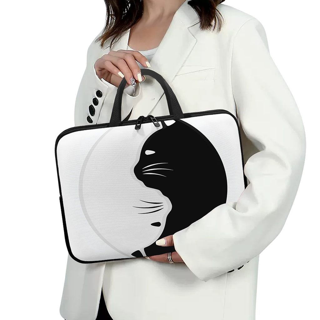 Black And White Cat Yin Yang Print Laptop Sleeve With Handle