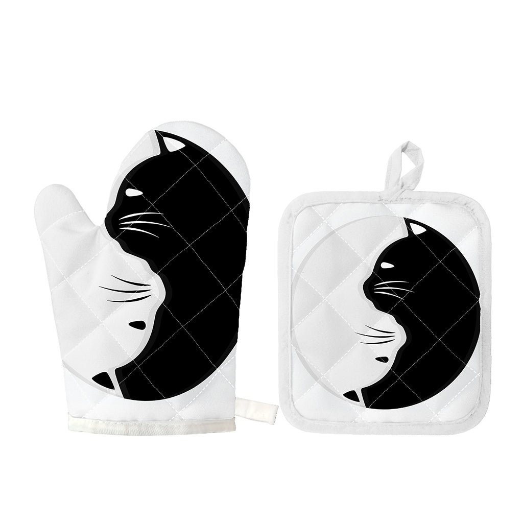 Black And White Cat Yin Yang Print Oven Mitt And Pot Holder Set