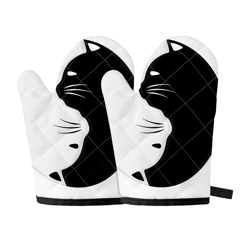 Black And White Cat Yin Yang Print Oven Mitts