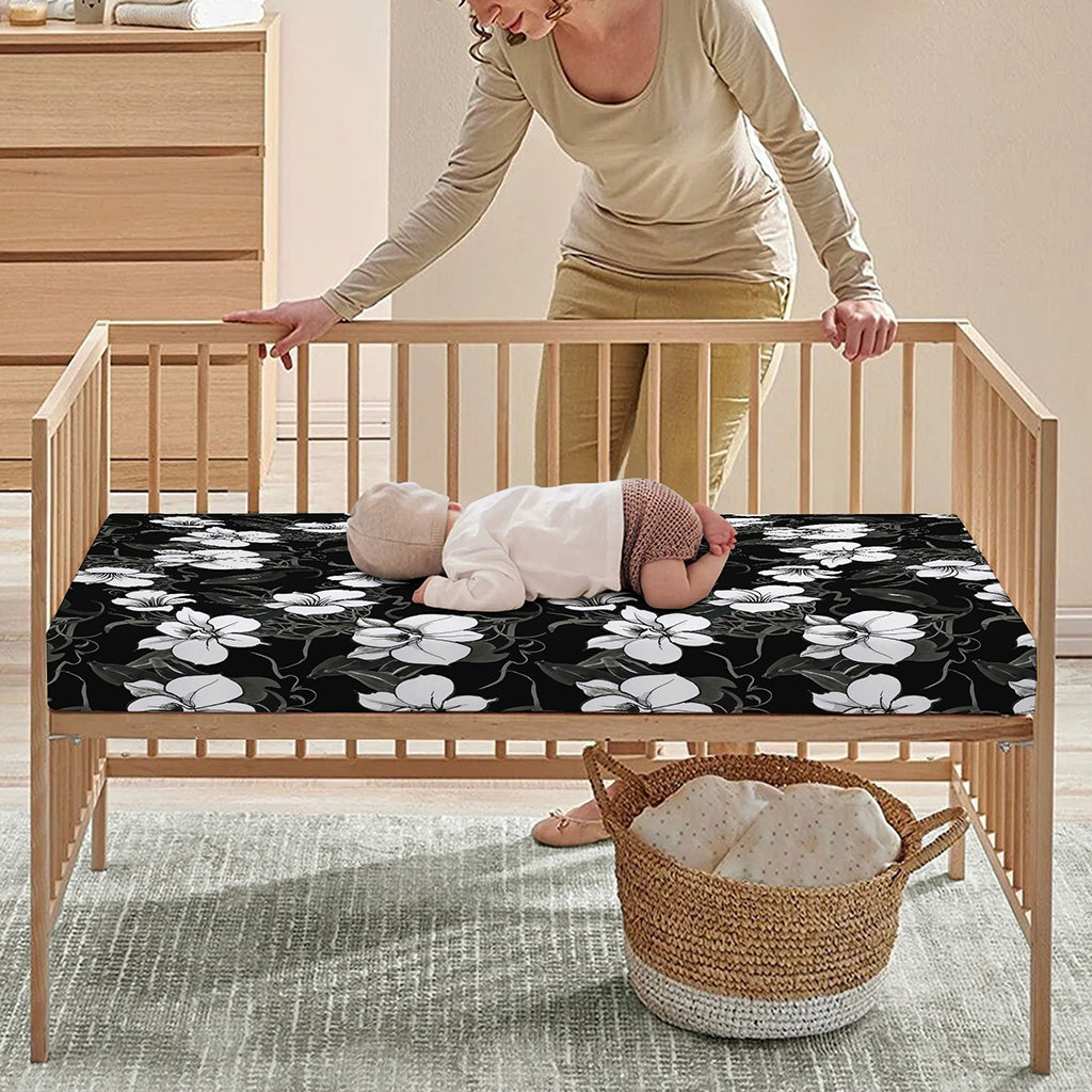 Black And White Cattleya Pattern Print Baby Crib Sheet