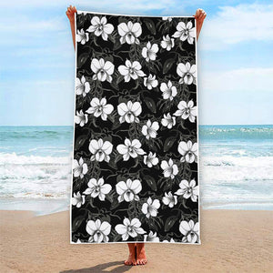 Black And White Cattleya Pattern Print Beach Towel