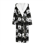 Black And White Cattleya Pattern Print Hooded Bathrobe