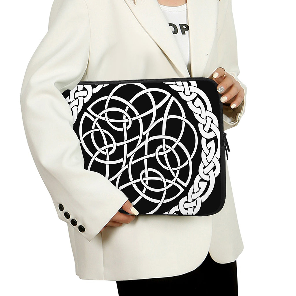 Black And White Celtic Knot Print Laptop Sleeve