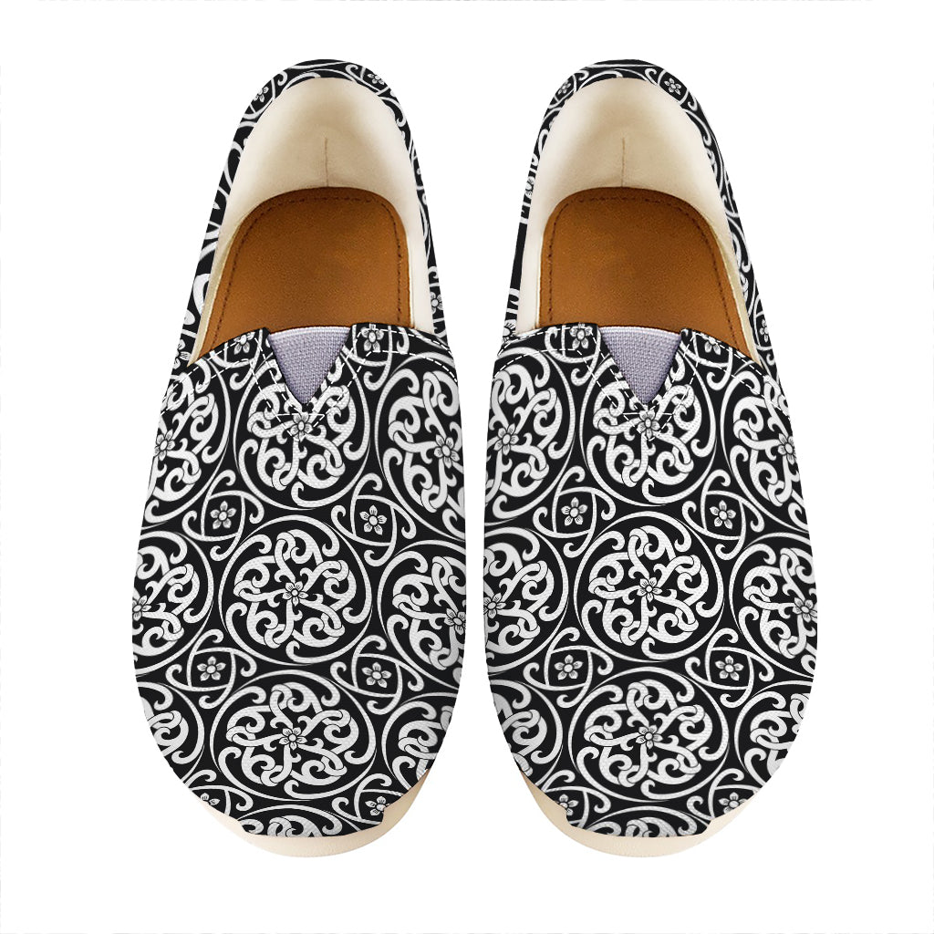 Black And White Celtic Pattern Print Casual Shoes