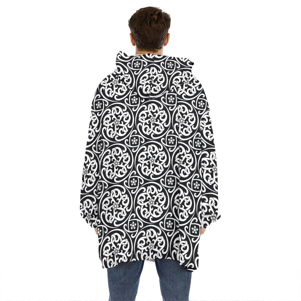 Black And White Celtic Pattern Print Hoodie Blanket