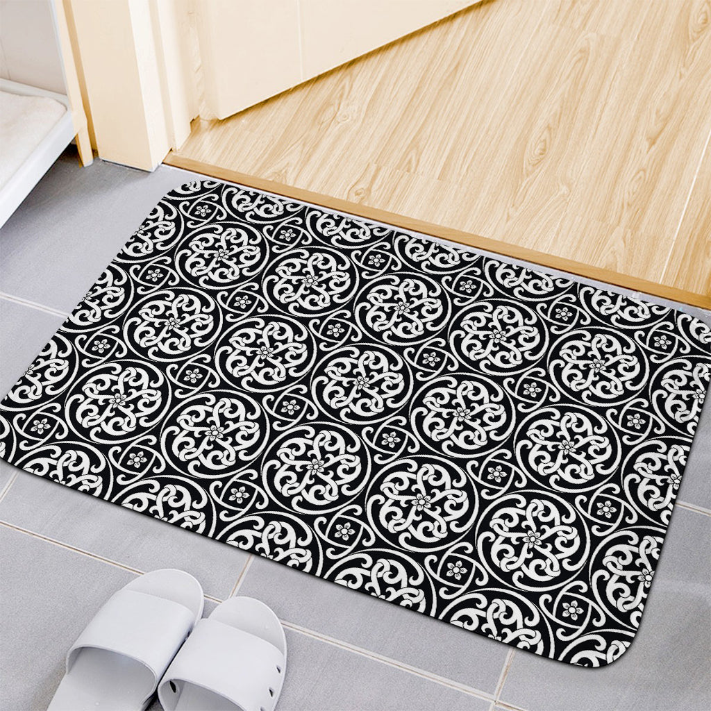 Black And White Celtic Pattern Print Indoor Door Mat