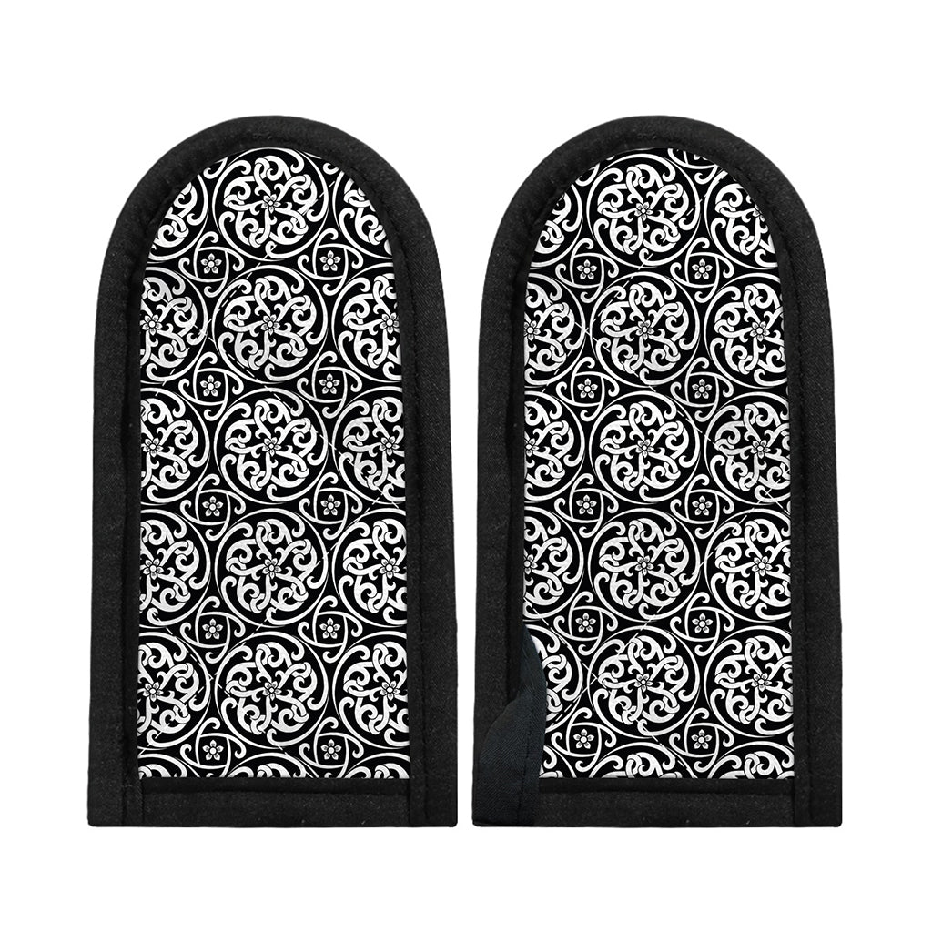 Black And White Celtic Pattern Print Skillet Handle Cover