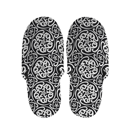 Black And White Celtic Pattern Print Slippers