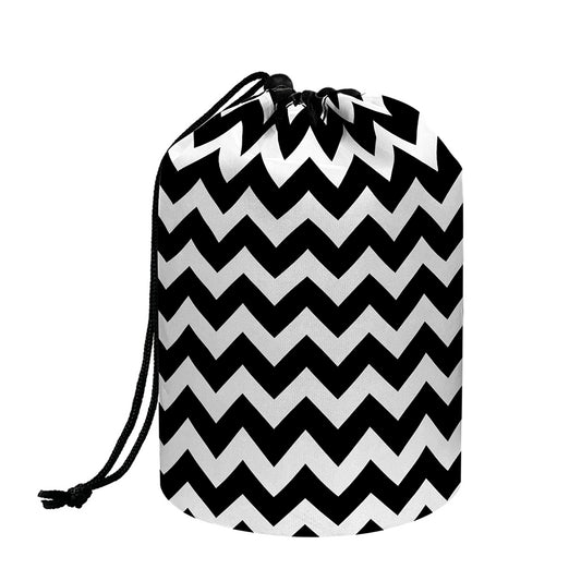 Black And White Chevron Pattern Print Drawstring Makeup Bag