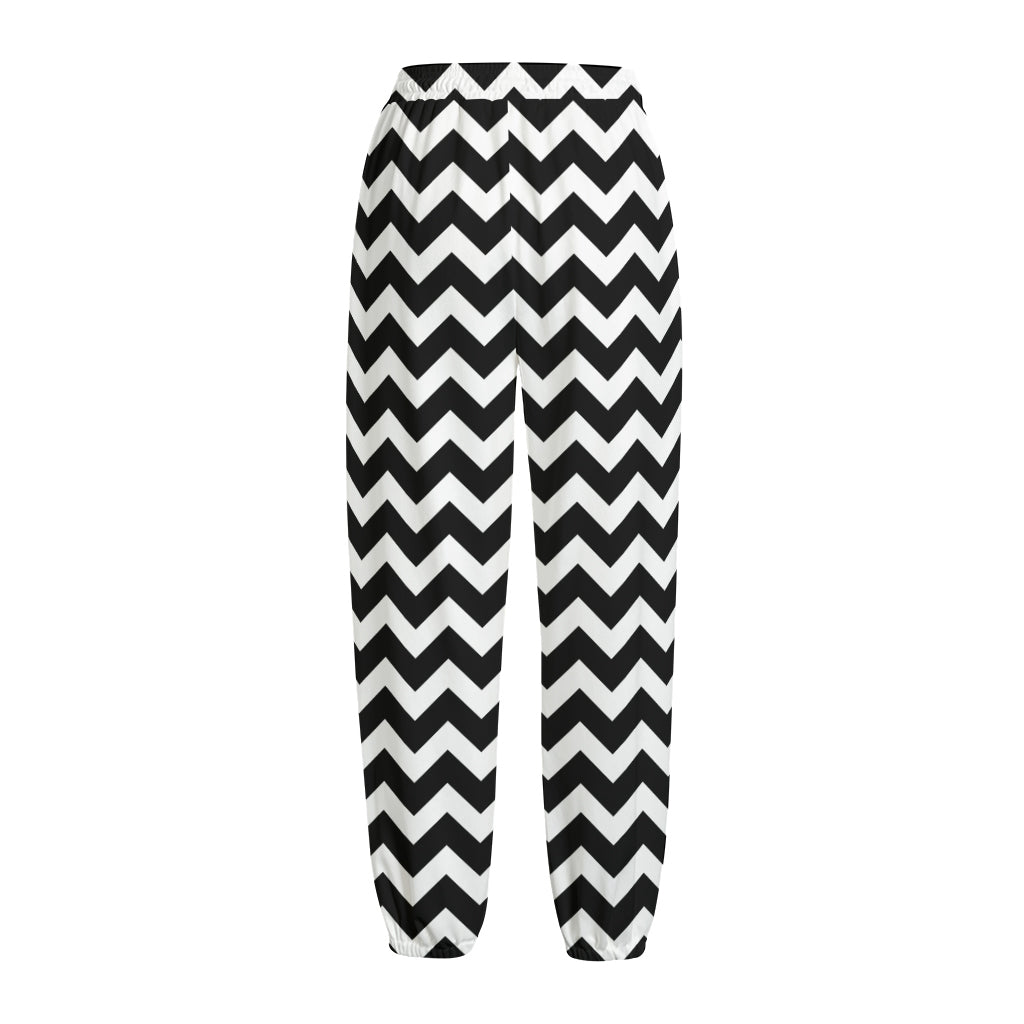 Black And White Chevron Pattern Print Fleece Lined Knit Pants
