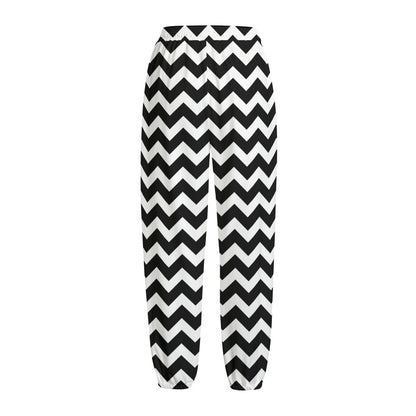 Black And White Chevron Pattern Print Fleece Lined Knit Pants
