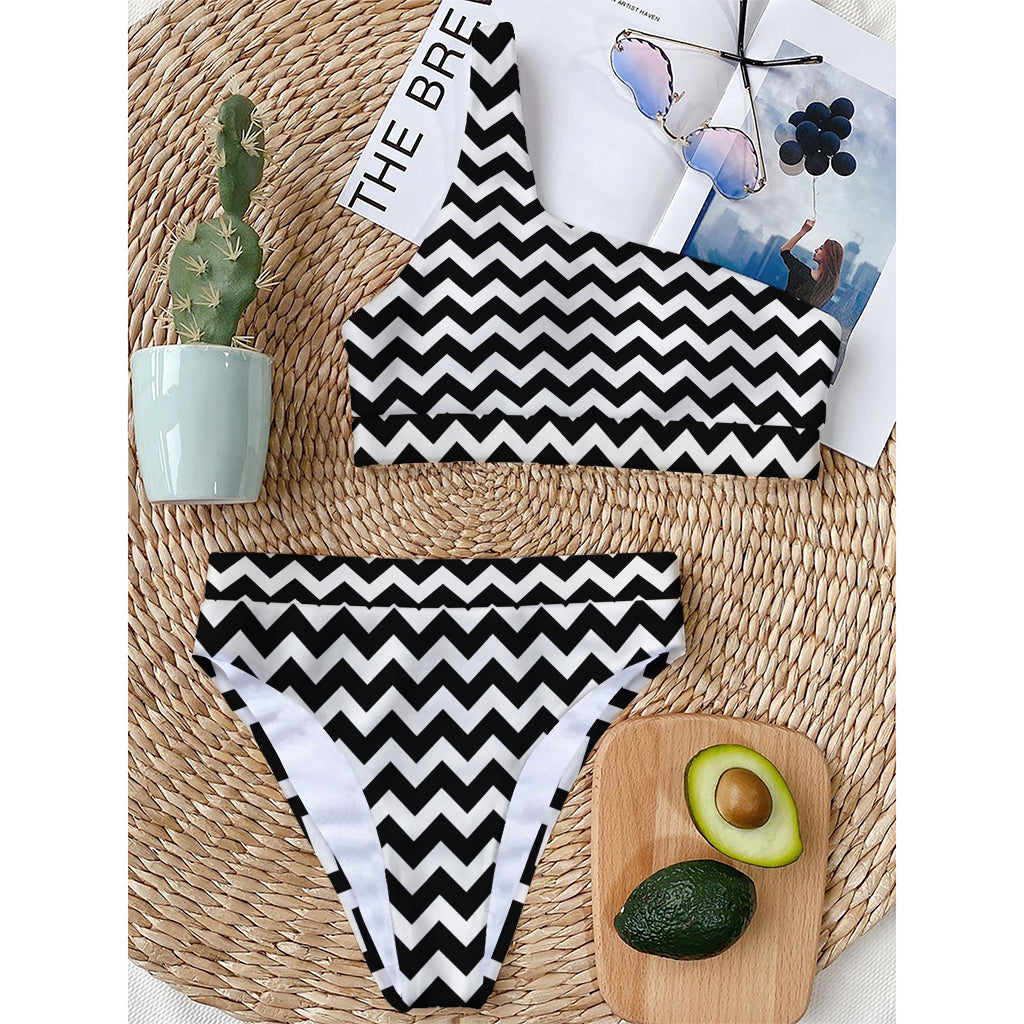 Black And White Chevron Pattern Print One Shoulder Bikini Top